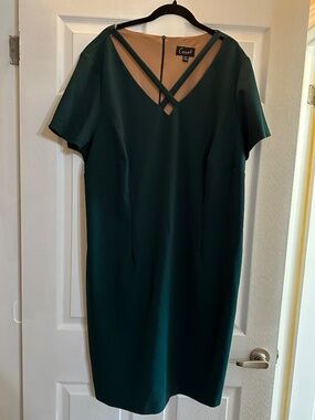 Connected Apparel 22W Emerald Green V-Neck Shift Dress
